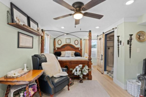 Master Suite Relaxing Retreat Pool, Spa, Art Studio, Breakfast